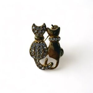 Vintage Cat Brooch Pin with Rhinestones,
Gold Tone Metal